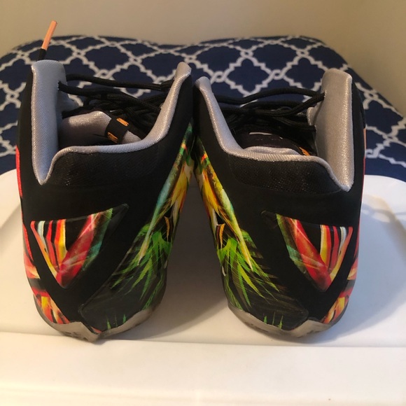 Nike Kids Multicolor Athletic Shoes - Picture 3 of 4